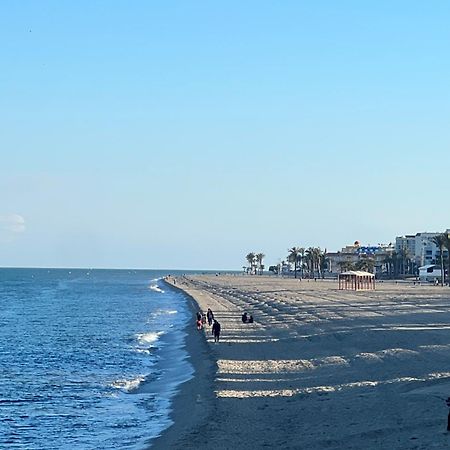 Apartamento En Primera Linea De Playa Roquetas de Mar Dış mekan fotoğraf
